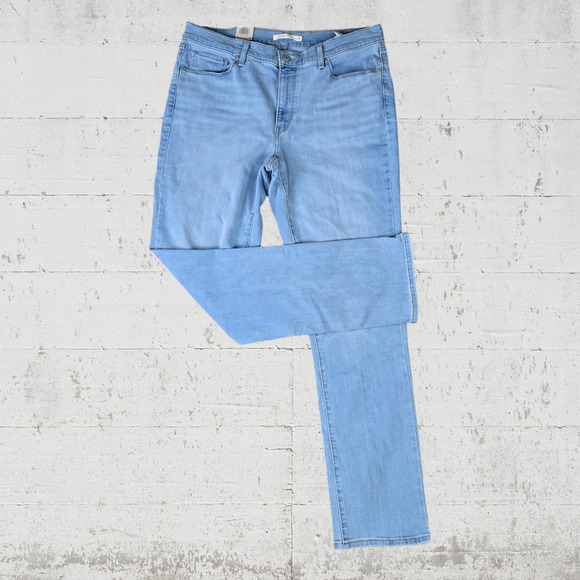 Levi's Light Wash Classic Non Distressed Mid Rise Stretch Straight Jeans Size 14 - Picture 1 of 7